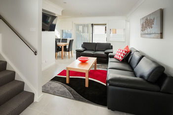 Wallsend Executive Apartments - Accommodation Gladstone 36