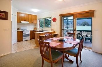 Annie's Escape In Warburton - Accommodation Gladstone 2