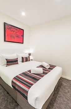 City Edge Box Hill - Accommodation Gladstone 0