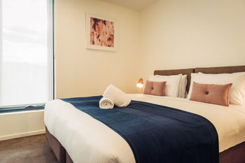 City Edge Box Hill - Accommodation Gladstone 6