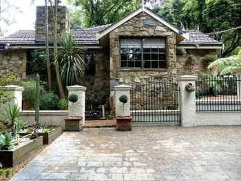Aquila Nova Retreat - Accommodation Gladstone 1