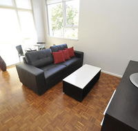 Neutral Bay 9 Bent Furnished Apartment - Accommodation Gladstone