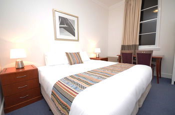 The Hallows Accommodation - Accommodation Gladstone 1