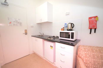 The Hallows Accommodation - Accommodation Gladstone 3