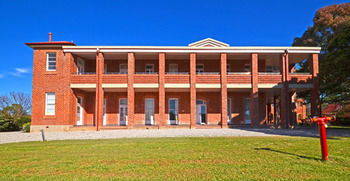 The Hallows Accommodation - Accommodation Gladstone 4