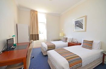 The Hallows Accommodation - Accommodation Gladstone 17