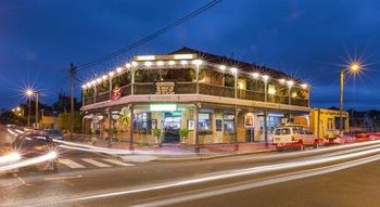 Hamilton Executive Apartments - Accommodation Gladstone 13