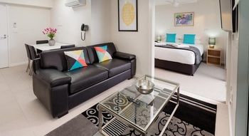 Hamilton Executive Apartments - Accommodation Gladstone 16