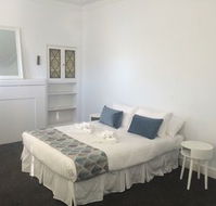 Newcastle Accommodation Tighes Hill - Accommodation Gladstone
