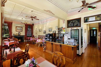 CBC Bed & Breakfast & Cafe - Accommodation Gladstone 18