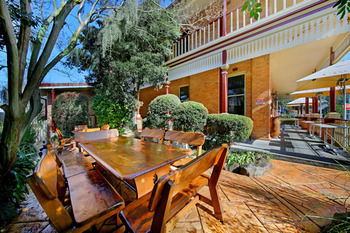 CBC Bed & Breakfast & Cafe - Accommodation Gladstone 27