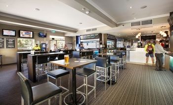 The Granville Hotel - Accommodation Gladstone 2