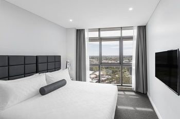 Meriton Serviced Apartments Church Street - Accommodation Gladstone 12