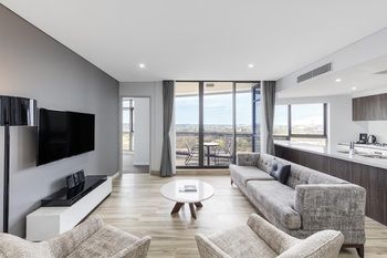 Meriton Serviced Apartments Church Street - Accommodation Gladstone 13