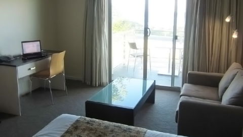 BEST WESTERN Beachfront At Bicheno - Accommodation Gladstone 1