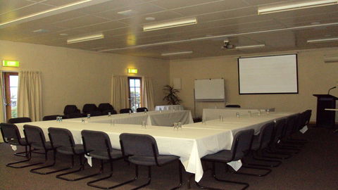 BEST WESTERN Beachfront At Bicheno - Accommodation Gladstone 2