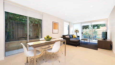 Best Western Plus The Tudor Box Hill - Accommodation Gladstone 0