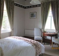 Cygnet's Secret Garden - Boutique Bed and Breakfast - Accommodation Gladstone