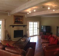 Swallows Nest Guesthouse - Accommodation Gladstone