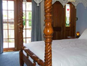 Quayside Cottages - Accommodation Gladstone 0