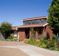 Waterside Accommodation - Derwent Retreat - Accommodation Gladstone