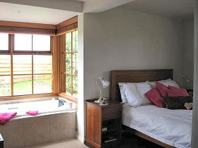 Amble In Cottage - Accommodation Gladstone 0