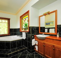Beauty Point's Pomona Spa Cottages - Accommodation Gladstone