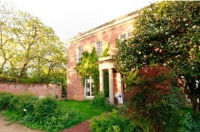 Blenheim Bed And Breakfast - Accommodation Gladstone 0