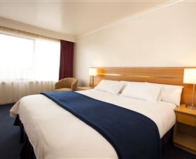 Edgewater - Accommodation Gladstone 7