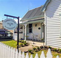 Lambert Cottage Accommodation - Accommodation Gladstone