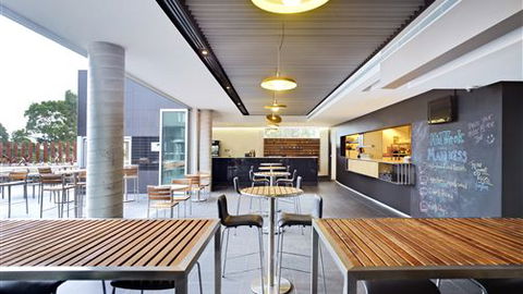 Atura Dandenong - Accommodation Gladstone 1