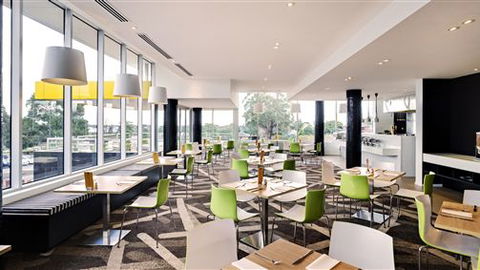 Atura Dandenong - Accommodation Gladstone 2