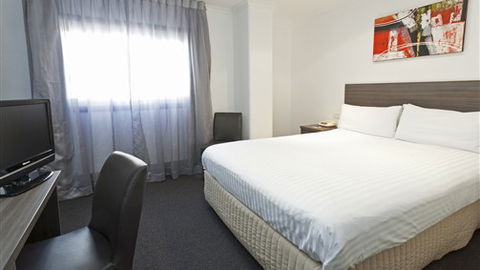 Hotel Causeway - Accommodation Gladstone 2