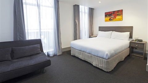 Hotel Causeway - Accommodation Gladstone 7