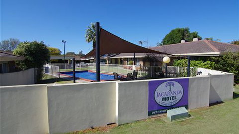 Jacaranda Motel & Holiday Units - Accommodation Gladstone 2