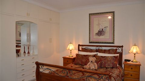 Admurraya House Bed And Breakfast - Accommodation Gladstone 0