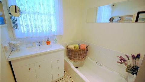Admurraya House Bed And Breakfast - Accommodation Gladstone 3