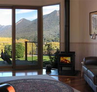 Cathedral Valley Farm - Accommodation Gladstone