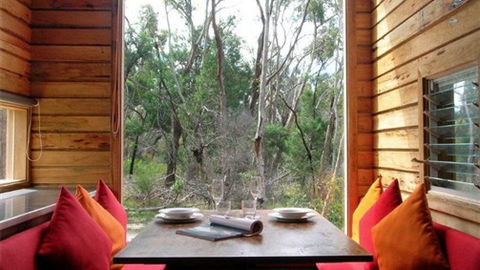 DULC Holiday Cabins - Accommodation Gladstone 0