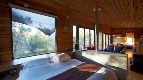 DULC Holiday Cabins - Accommodation Gladstone 1