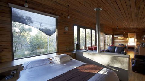 DULC Holiday Cabins - Accommodation Gladstone 6