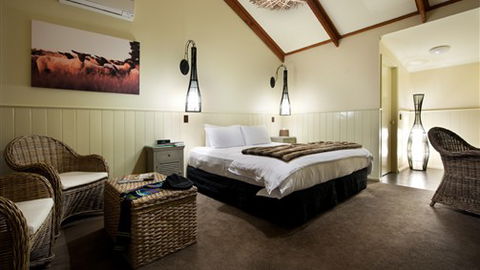 Peppers Mineral Springs Hotel - Accommodation Gladstone 4