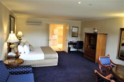 Canterbury International Hotel - Accommodation Gladstone 9