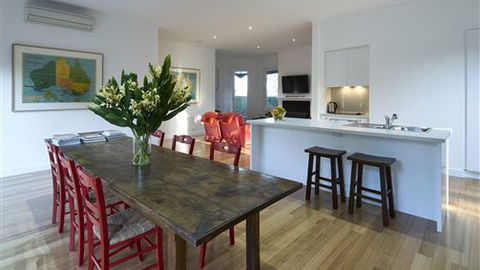 The Cottage At Bolobek - Accommodation Gladstone 1