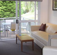 Kunala Chalet - Pinnacle Valley Resort - Accommodation Gladstone