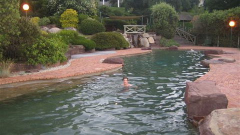 Kunala Chalet - Pinnacle Valley Resort - Accommodation Gladstone 2