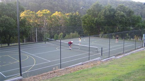 Kunala Chalet - Pinnacle Valley Resort - Accommodation Gladstone 5