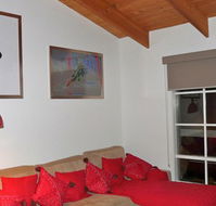 Two Mountains Lodge - Accommodation Gladstone