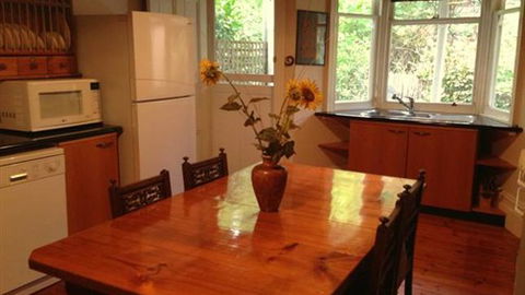 Annadale House - Accommodation Gladstone 2