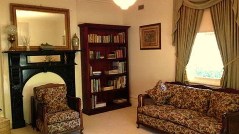 Annadale House - Accommodation Gladstone 3